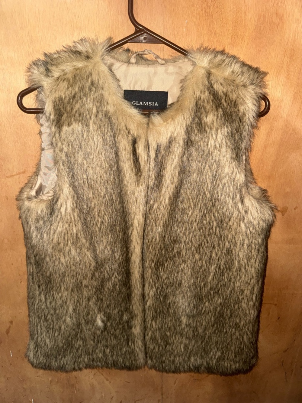 Women’s Glam Faux Fur Vest in Taupe